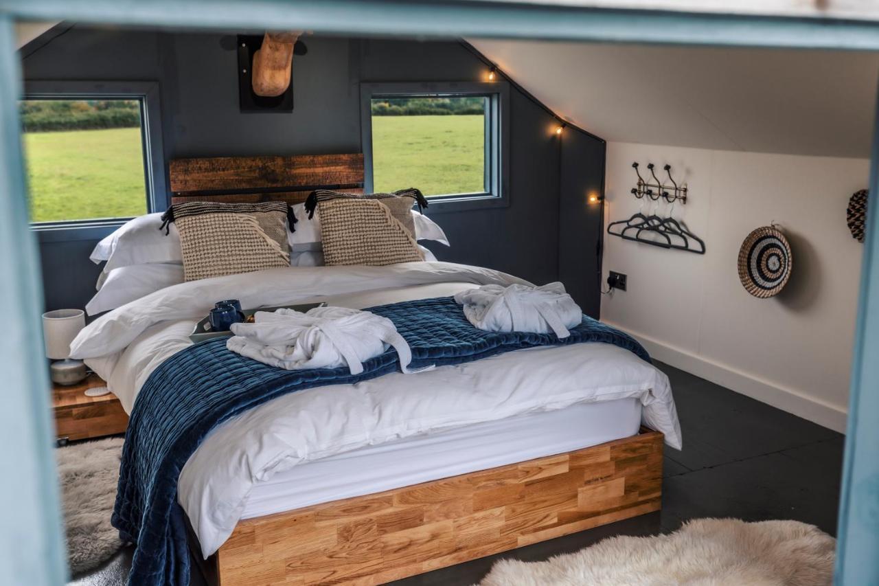 The Treehouse At Humblebee Hall Worcester Ngoại thất bức ảnh